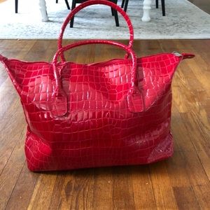 Elizabeth Arden duffle bag
